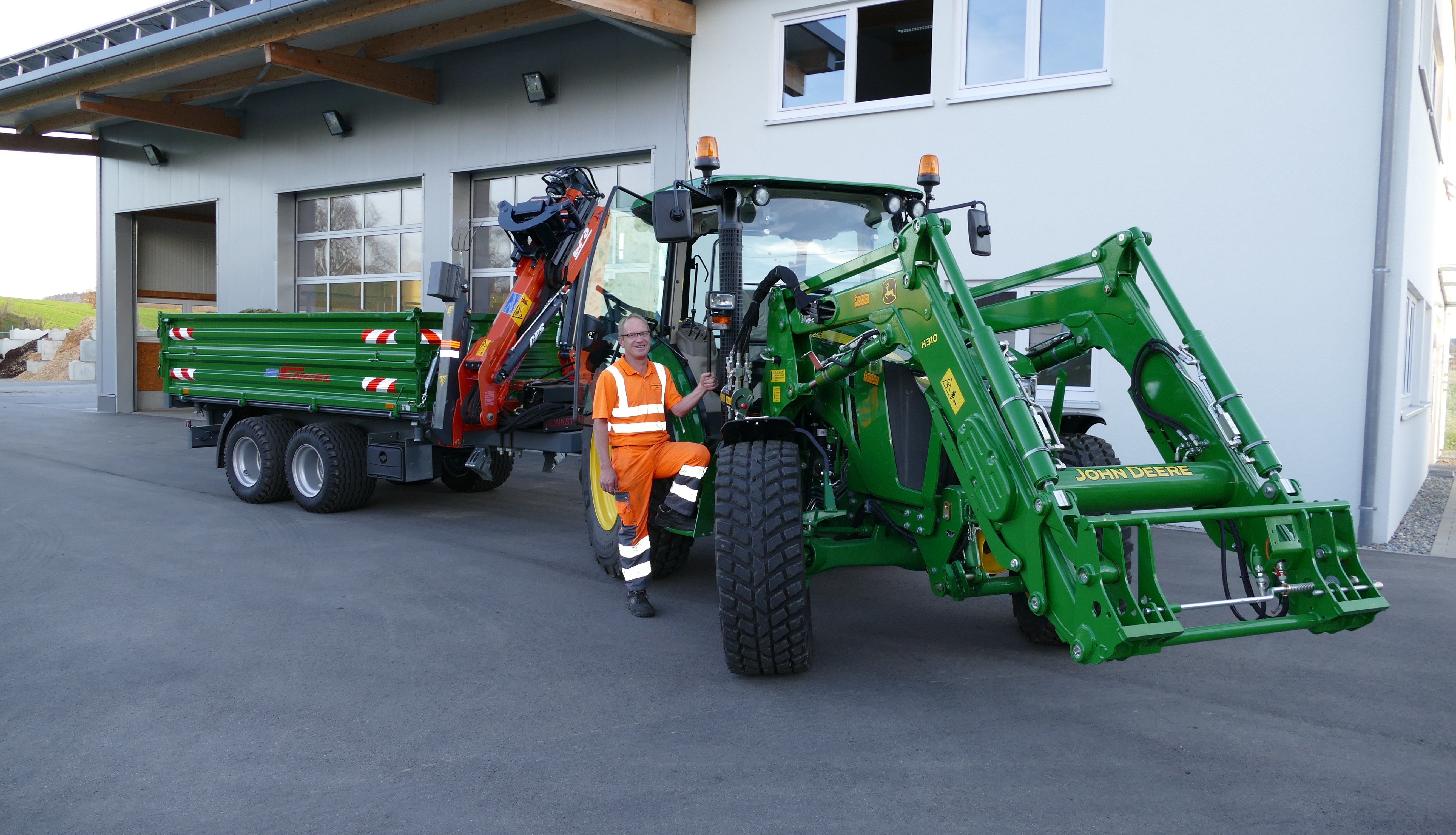  Neuer Traktor für den Bauhof 2015 