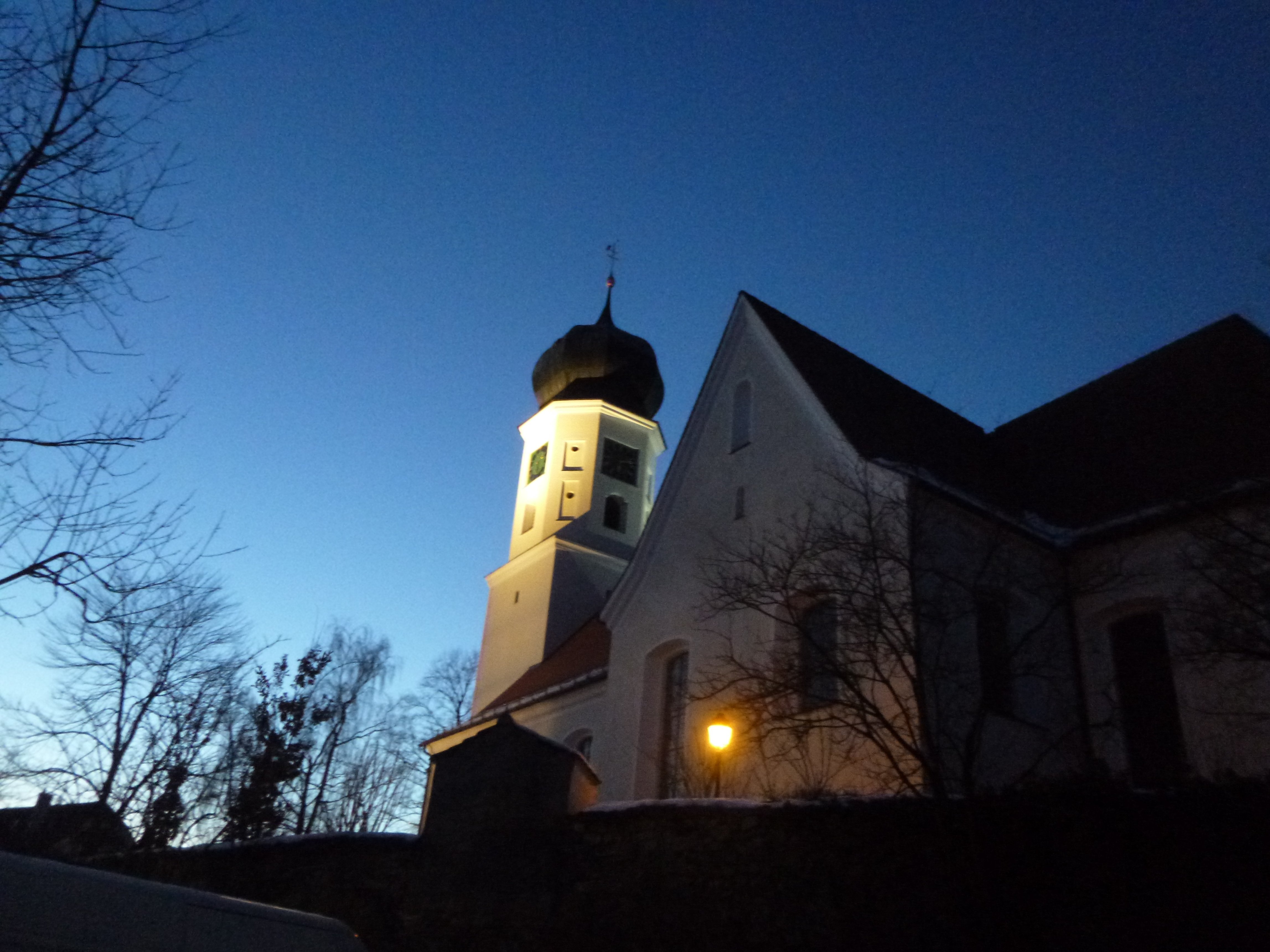  Beleuchtete Wallfahrtskirche 