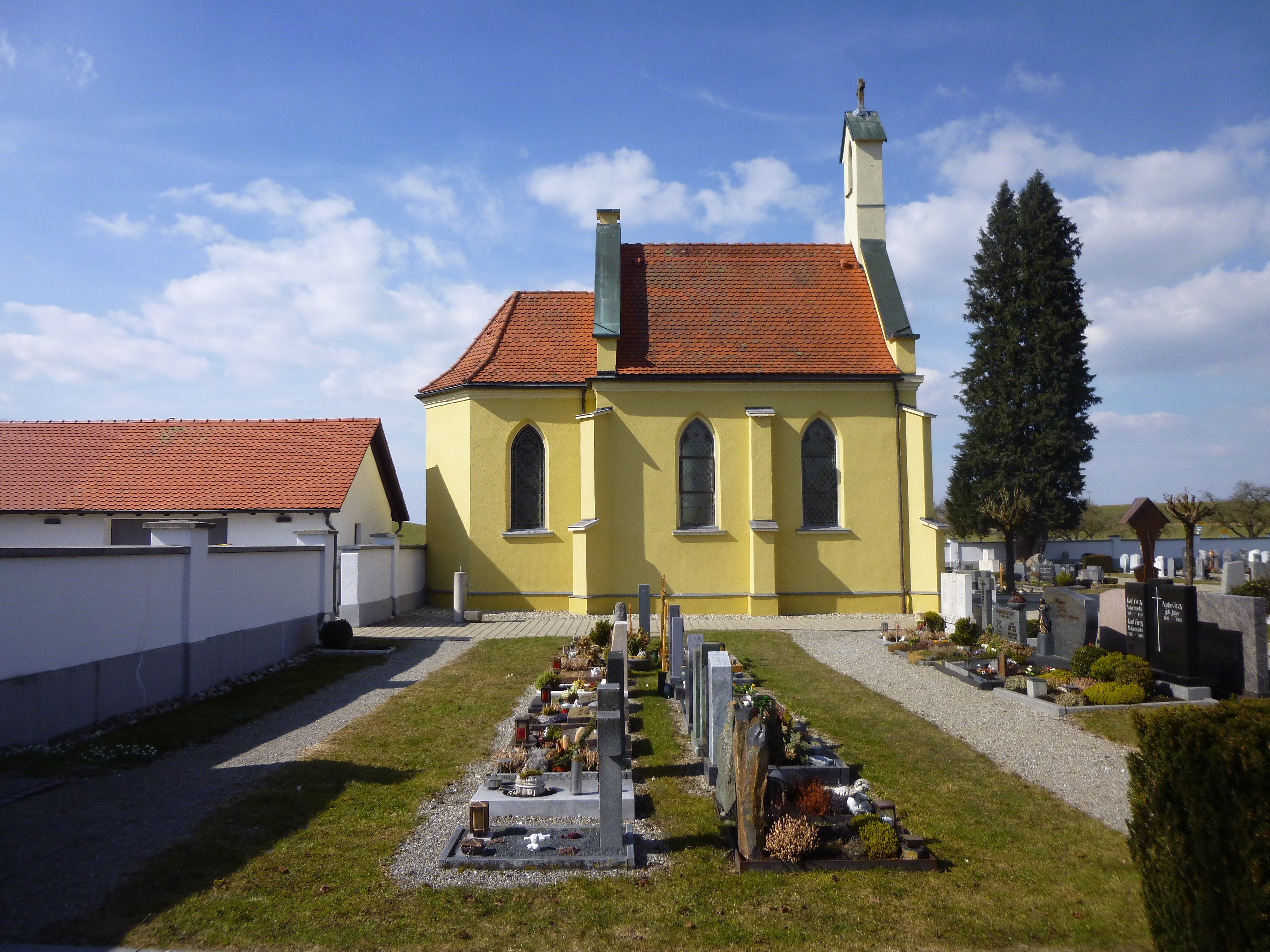  Friedhofskapelle 